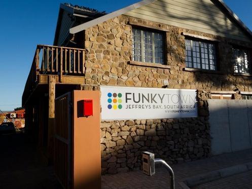 Hôtel Funky Town à Jeffreys Bay Extérieur photo